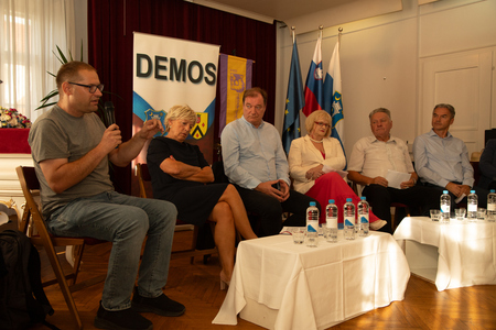 V Kamniku svečano odkrili kip Francetu Tomšiču  (14)